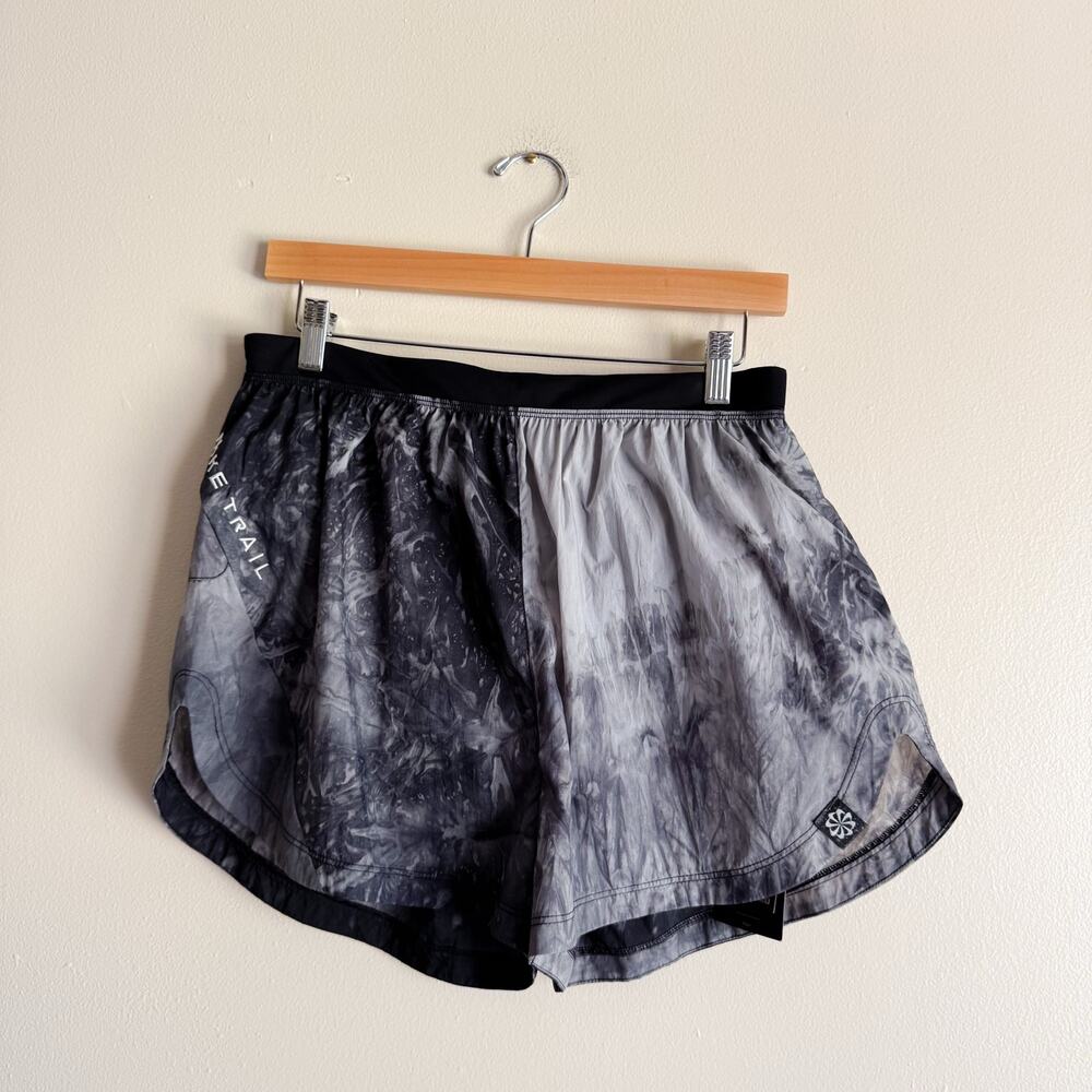 Nike Trail Black + Grey Dye Repel Mid-Rise Lined Running Shorts Medium NWT